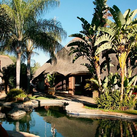 Cest Si Bon Hotel Otjiwarongo Exterior photo